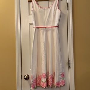 Plaza South Dainty White A-Line Dress/Floral Decor Hem/Ribbon belt. Size 8